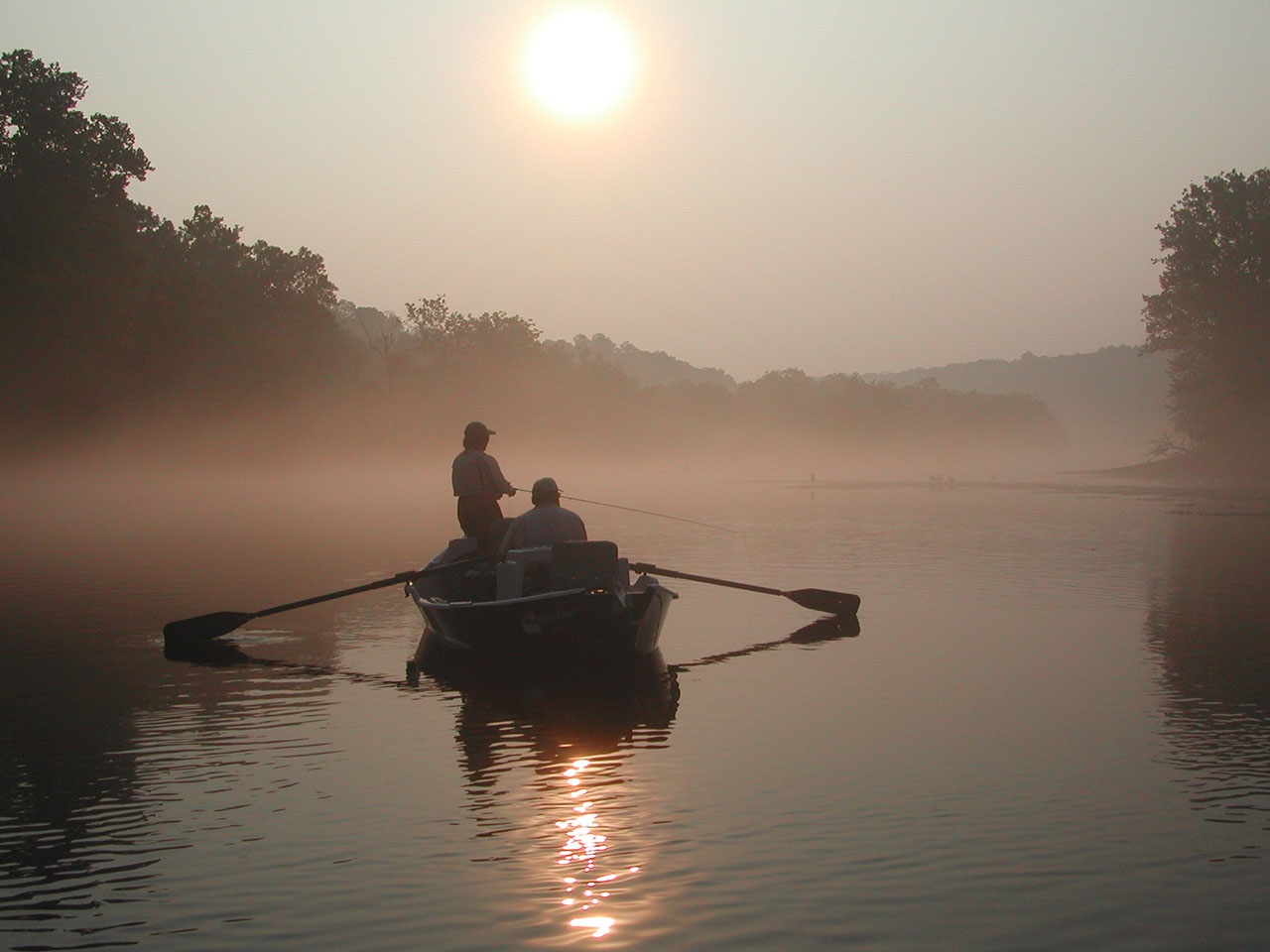 Lake Taneycomo | Missouri Trout Fishing | ExploreBranson.com