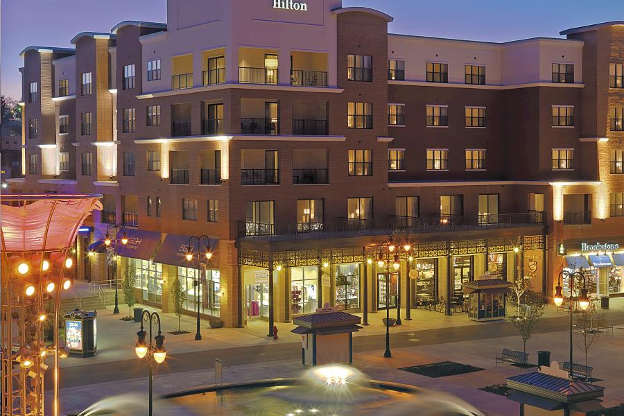 Exterior of Hilton Promenade at Branson Landing.