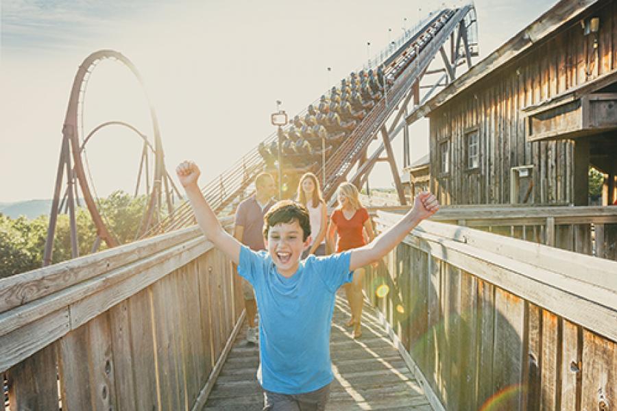 roller_coaster_kid_sky_running_summer