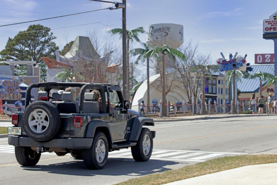 jeep driving in branson