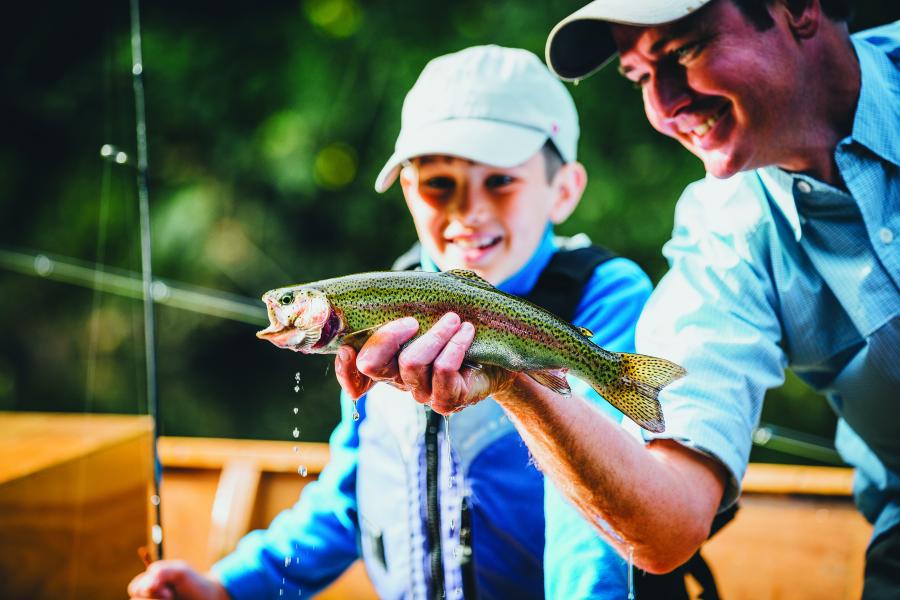 Boy_Fish_Dad_lake