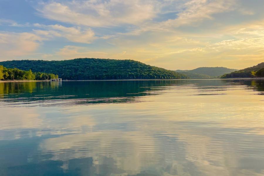 Bull_Shoals_Lake_Sunset