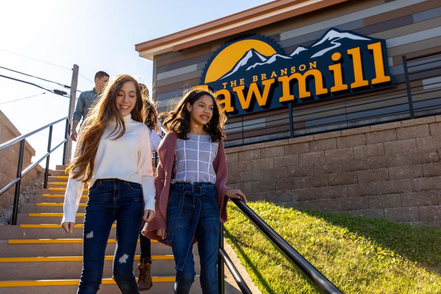 Buzzsaw_Sawmill_Family_Fall