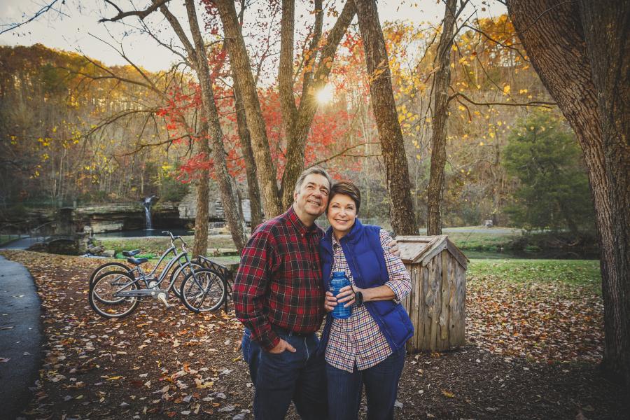 Fall_Couple_Bikes_Bike_Trail