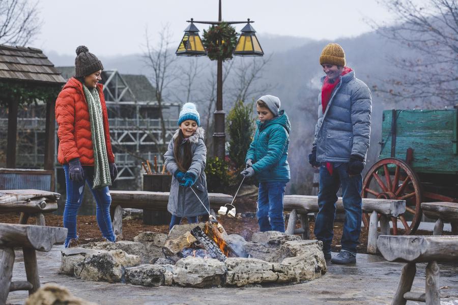 BCL_Bid_Cedar_Lodge_Christmas_Activity_Outdoors_Winter