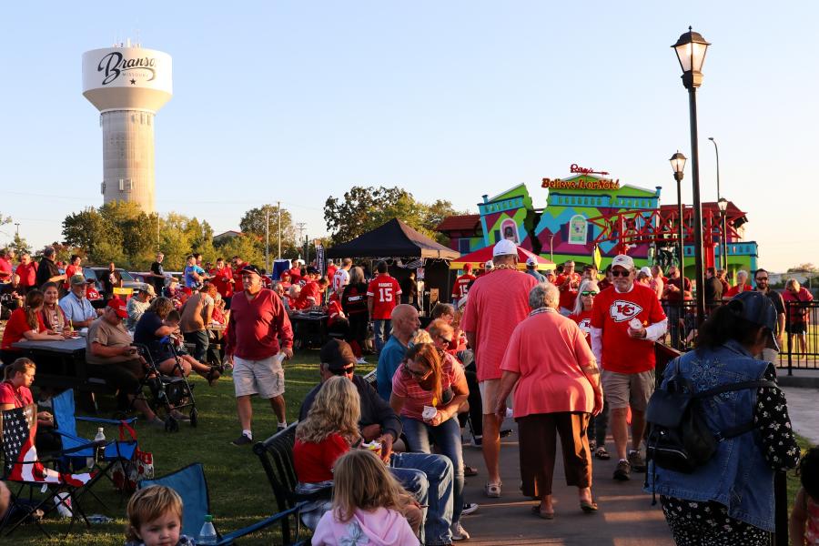 Branson_Water_Tower_Chiefs_Tailgate