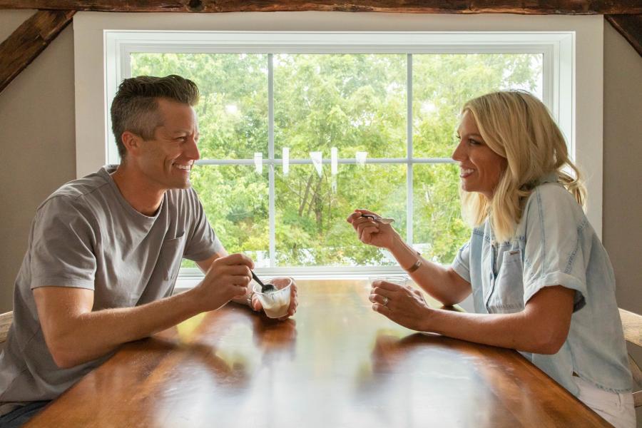 Couple_Restaurant_Dining