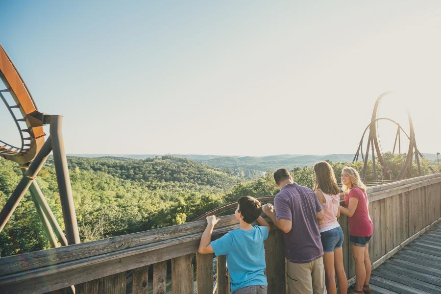 Summer_Family_SDC_Silver_Dollar_City