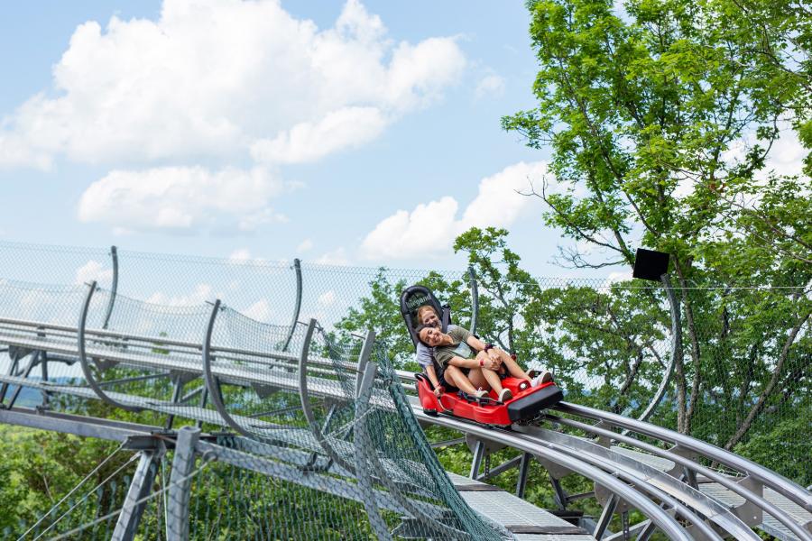copperhead_mountain_coaster_hero_attractions_Chiefs_Week