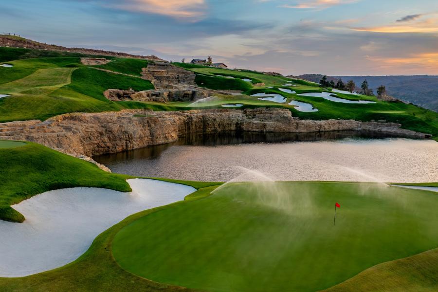 scenic view of cliffhangers gold course