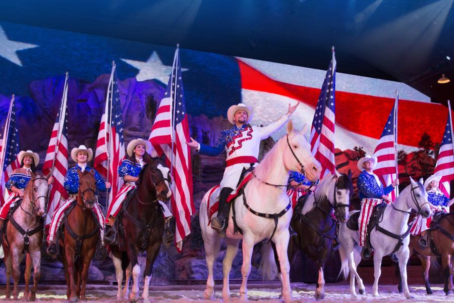 Dolly Parton's Stampede