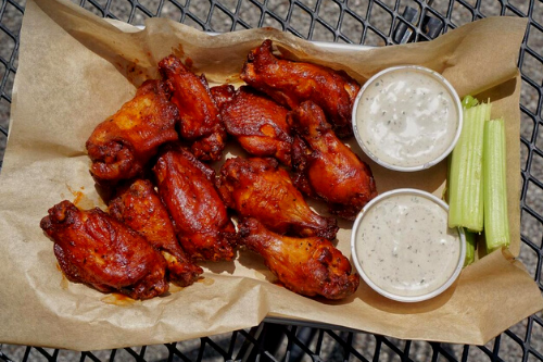 wings from curly que bbq