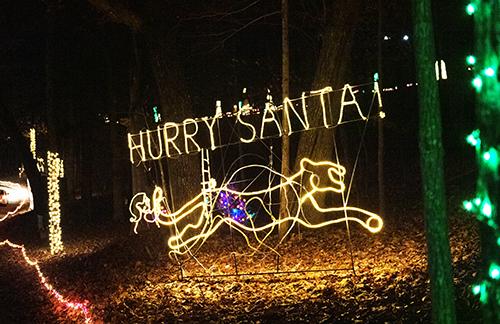 drive-thru-christmas-lights-branson-light-display