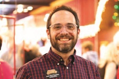 manager at grand country in Branson