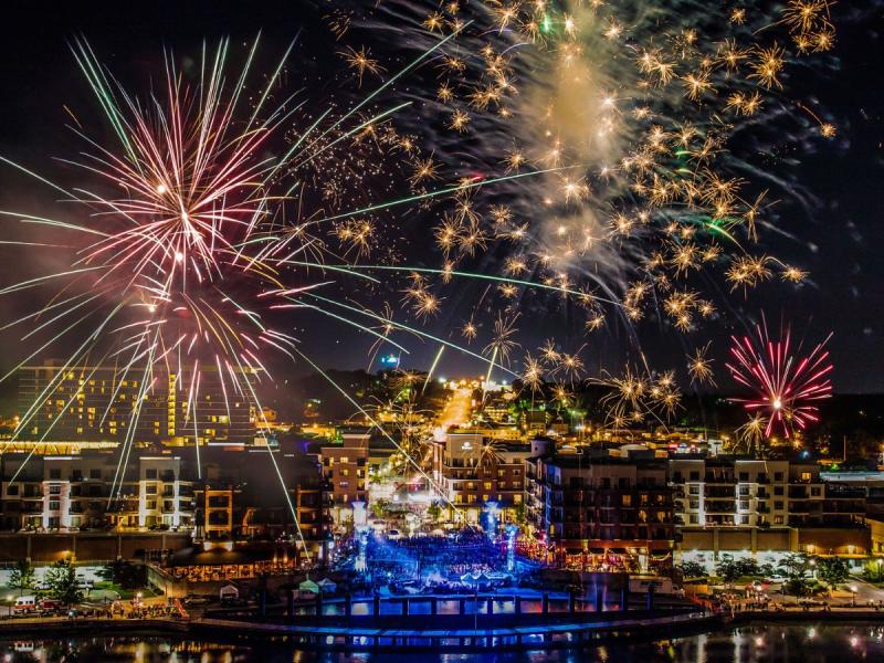 Fireworks at Branson Landing