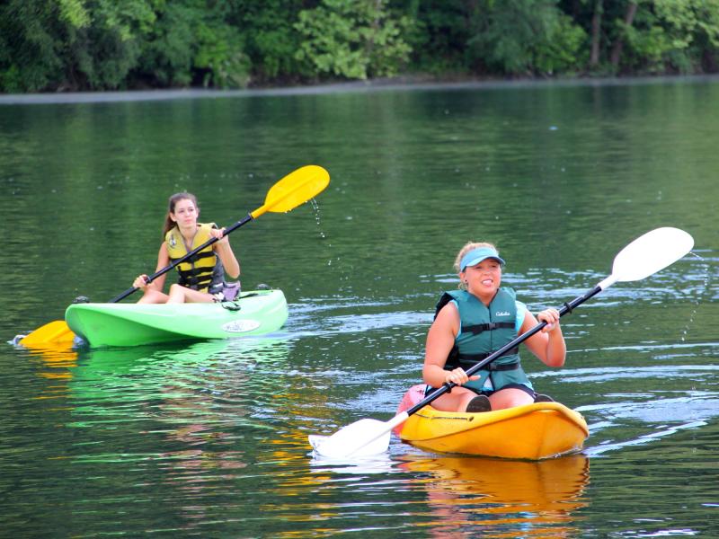 Kayaking_Lake_Girls