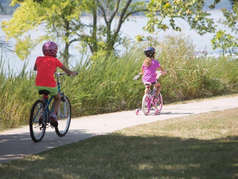 Kids_Biking