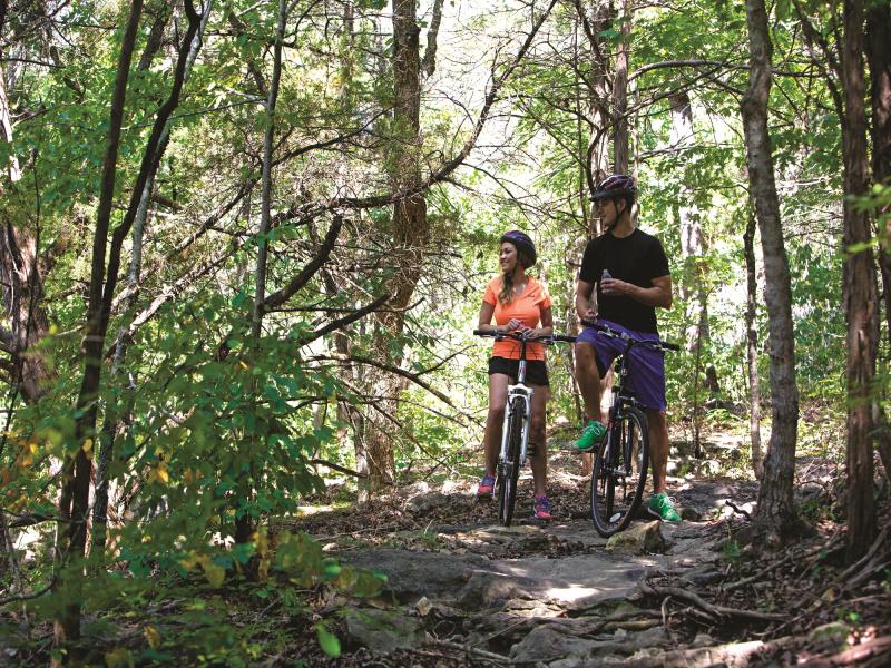 Couple_Biking_Trail