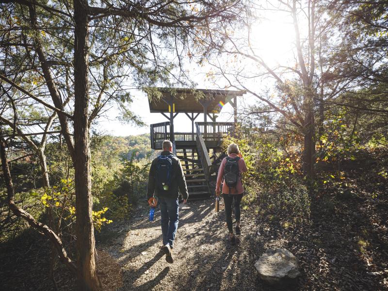 Hiking_Couple_Fall