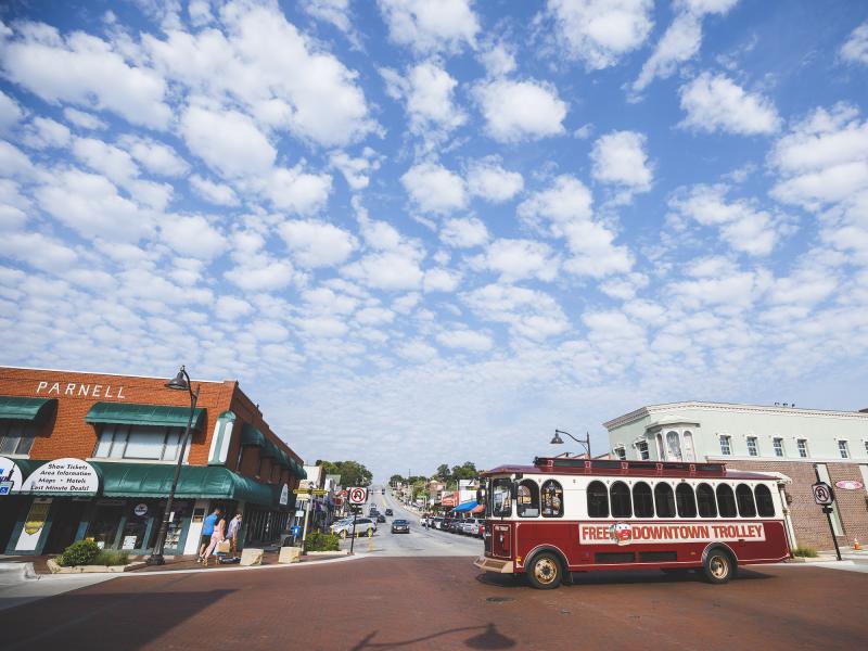 Trolley_Downtown_Historic