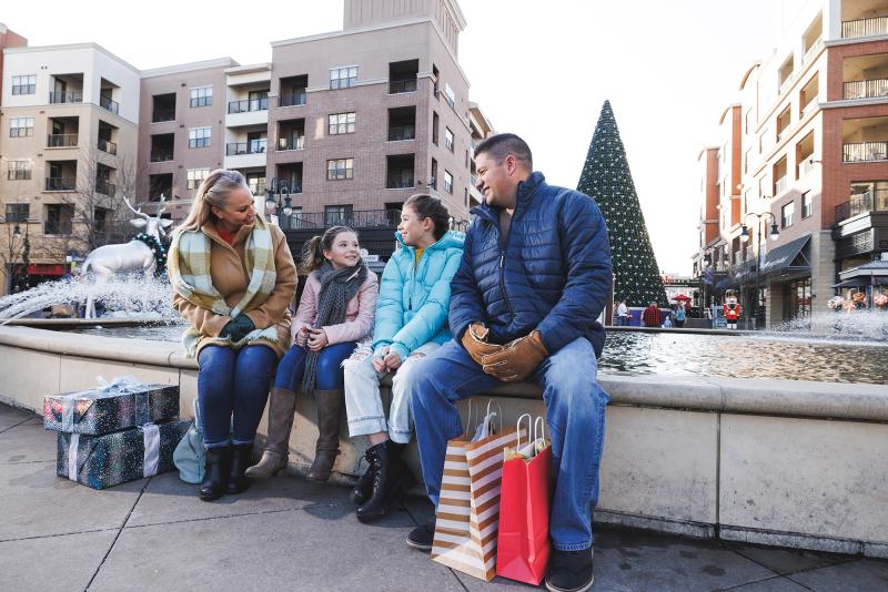 Branson Landing Christmas Shopping