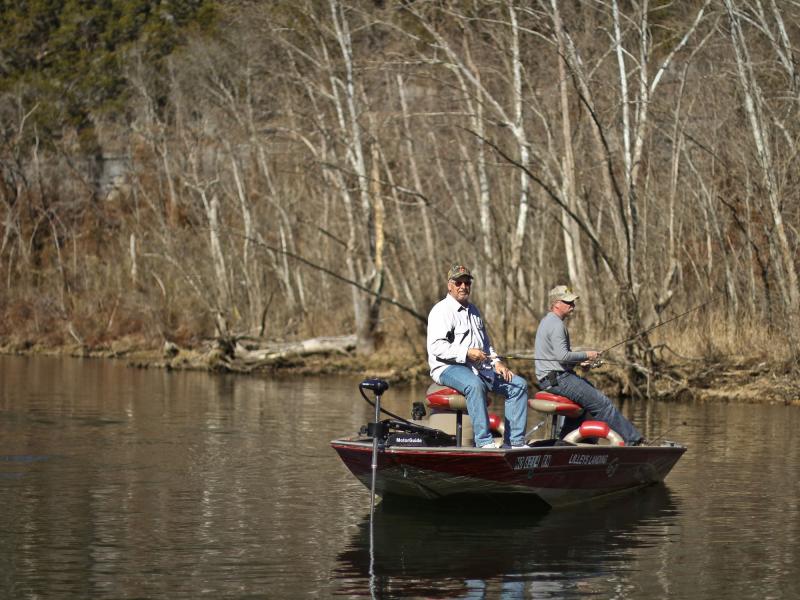 drift_boat_fishing_winter