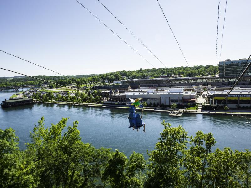 Parakeet_Pete_Zipline_Summer_Branson_Lake_Taneycomo_Scenic_Spring