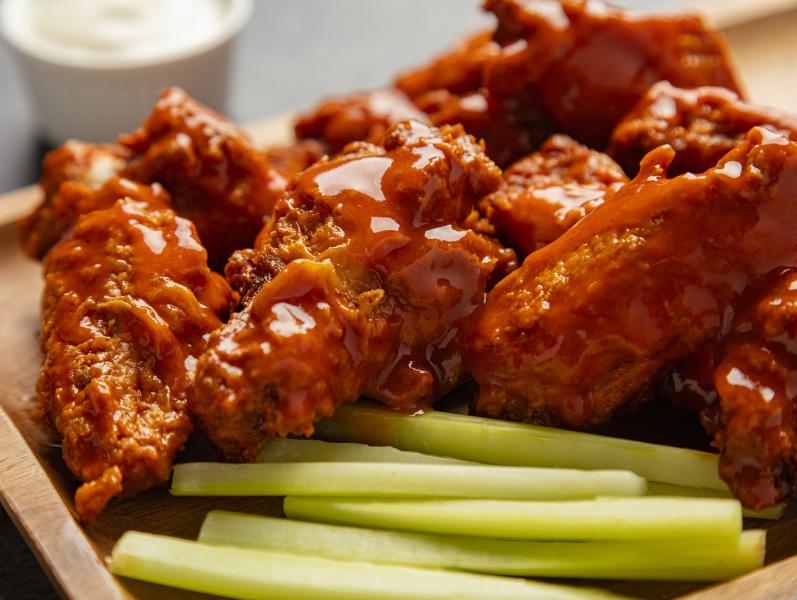 McFarlains_Resaurant_Dinner_Dining_Chicken_Wings