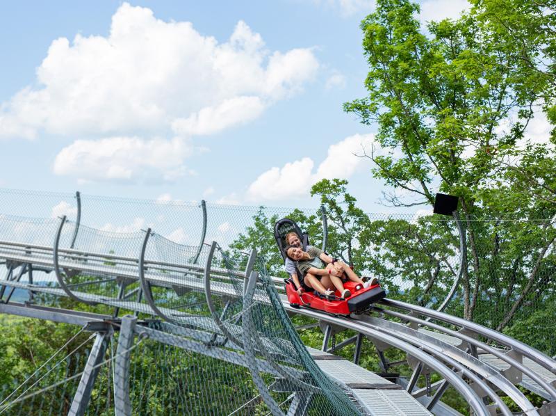 copperhead_mountain_coaster_hero_attractions_Chiefs_Week
