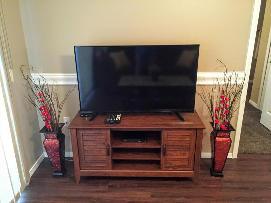 50" TV with smart DVD player