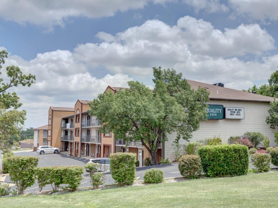 Quality Inn West - Branson, Missouri - Close to Silver Dollar City