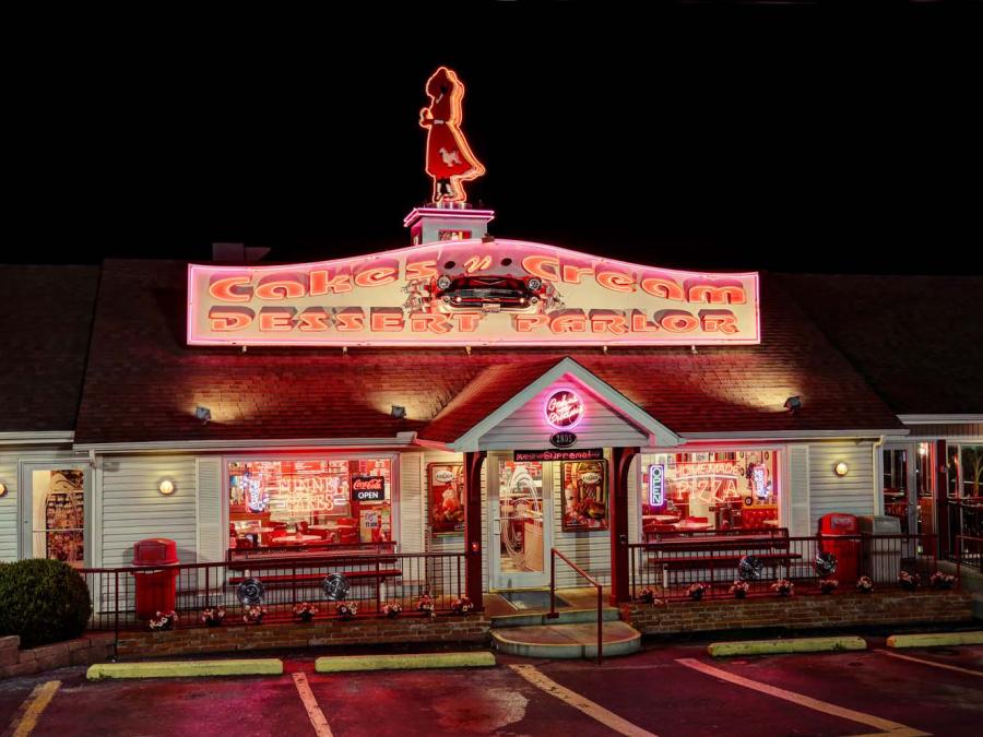 CakesnCreams 50's Diner Explore Branson