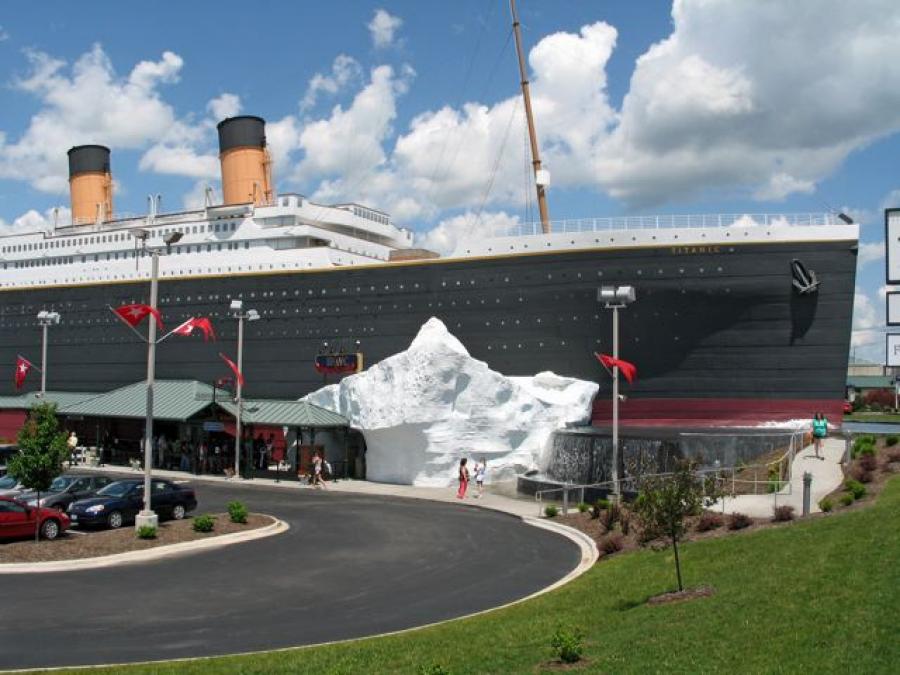 visit titanic museum