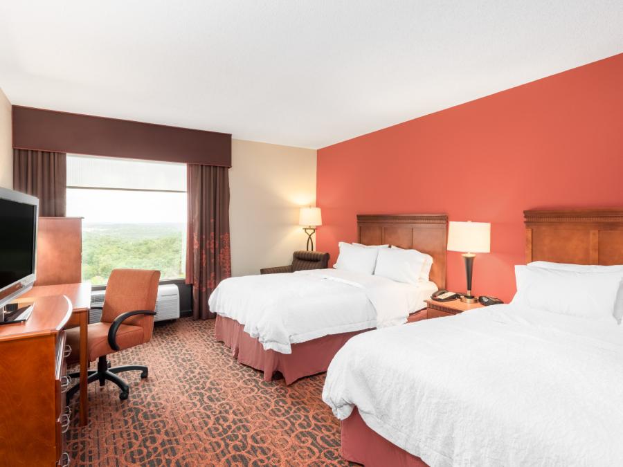 Double Queen Standard Room