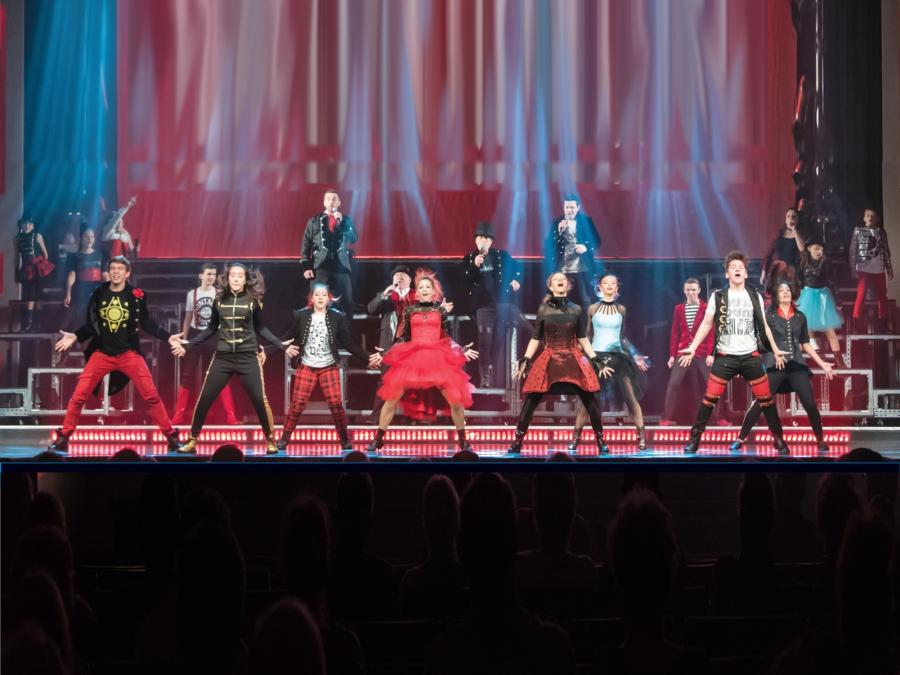 Featuring the Hughes Family, "world's largest live on-stage performing family", - All Born To Entertain