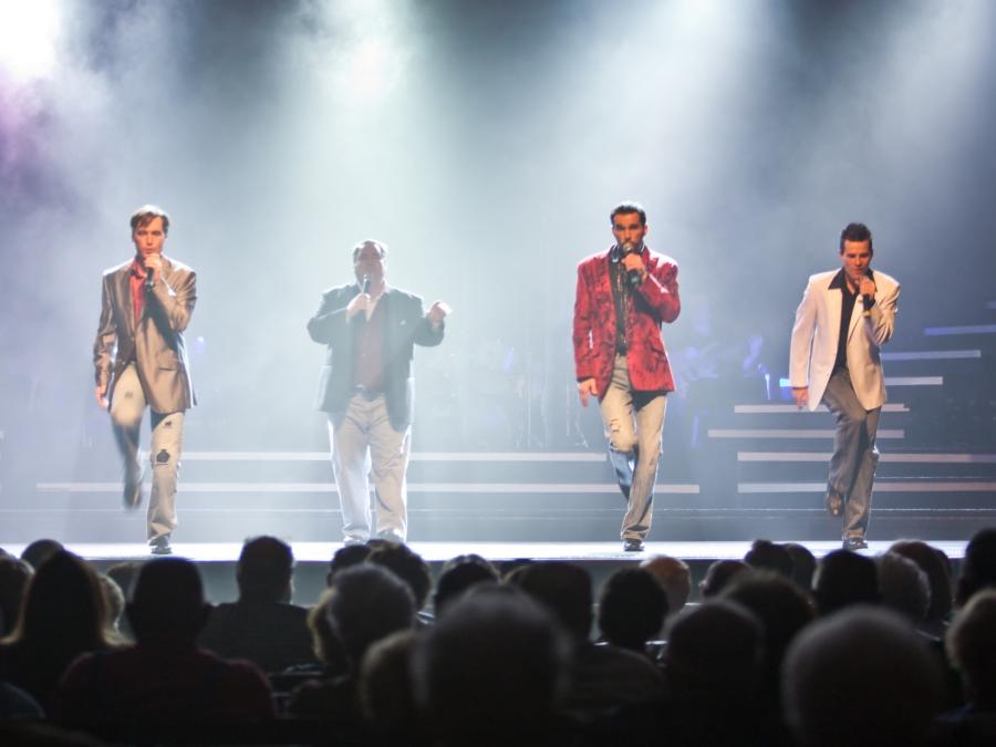Hughes deliver great country and awesome doowop!