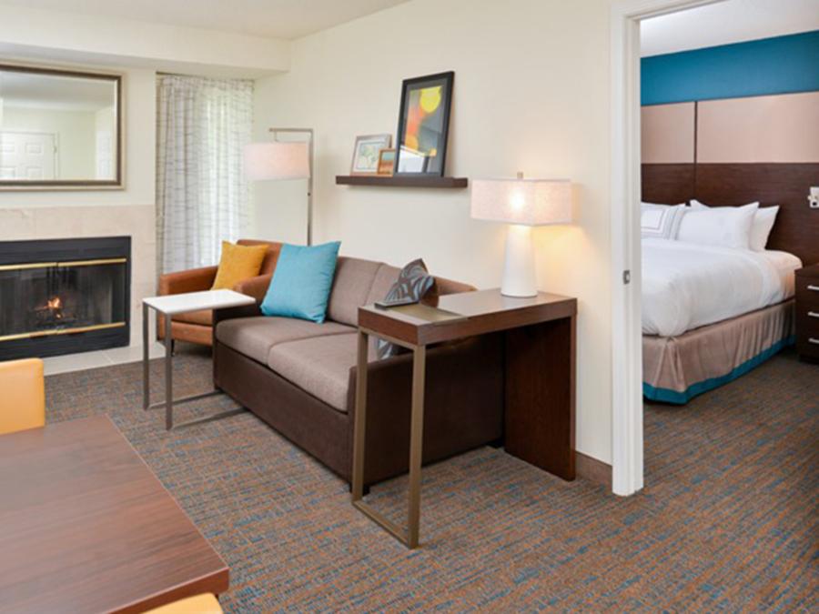 2 bedroom suite living area