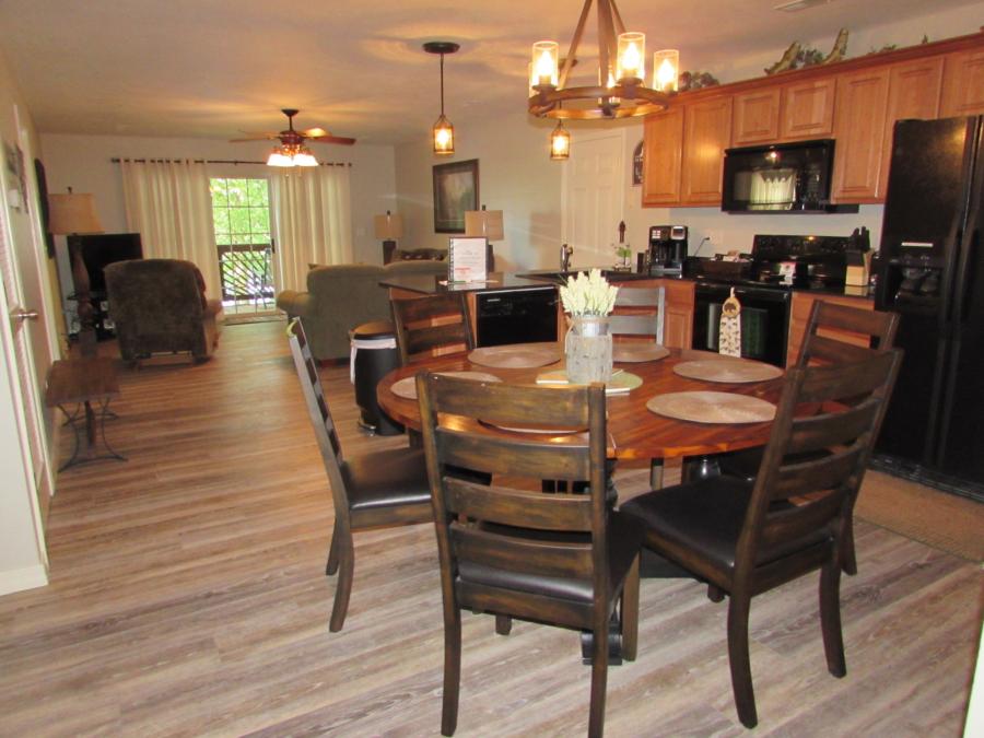 Large Dining/Living Rooms