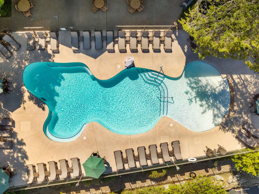 Zero Entry Outdoor Pool