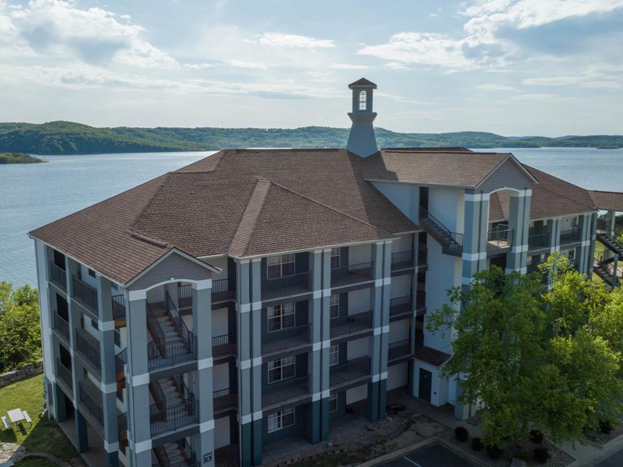 Exterior of lakeside resort in Branson