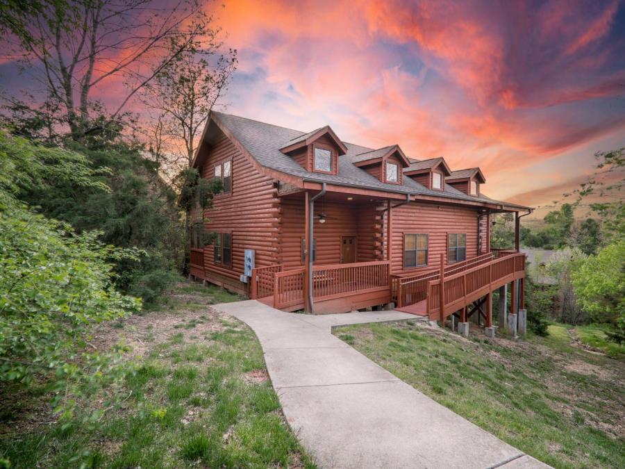 Cabins at Grand Mountain by Thousand Hills Vacations