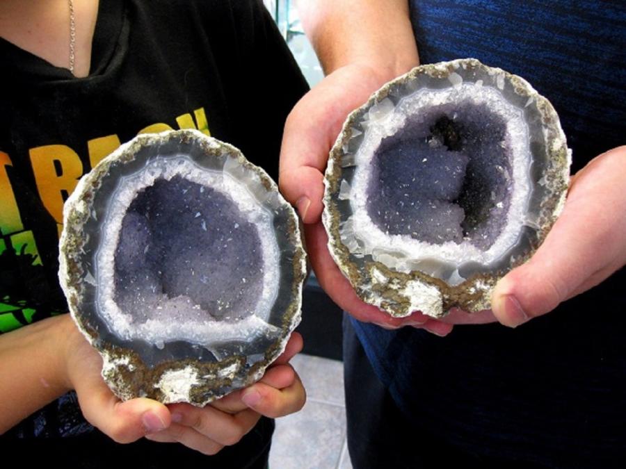 Crack Your Own Geode at Prehistoric Fossils.. 44 Million Year Old "Bubbles"
