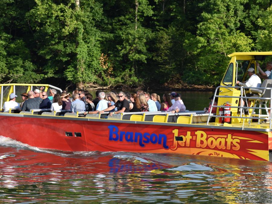 Jet Boat Tours on Lake Taneycomo