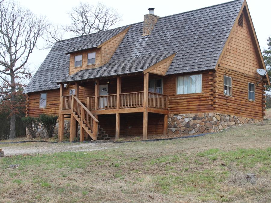 4 bedroom cabin on Indian Point