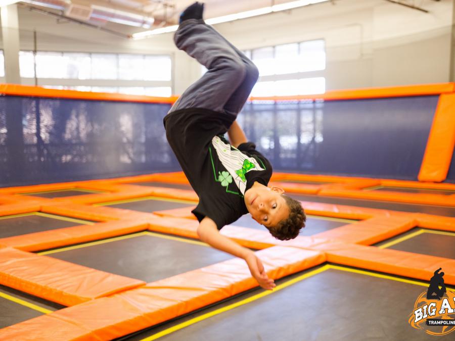 sejle ris Lao Big Air Trampoline Park | Explore Branson