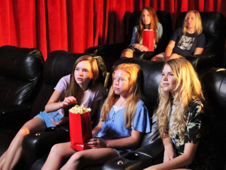 Reservable Mini-Movie Theatre