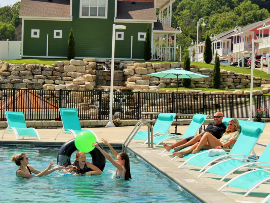 Walk-In Pool with Cabanas