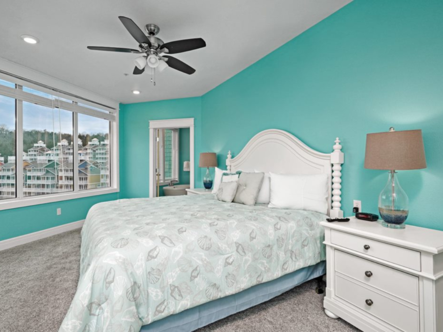 Luxurious Accommodations with Lakeside Views