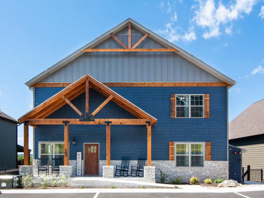 Liberty Retreat 9 king ensuite bedrooms with private pool/theater room/hot tub/fire pit