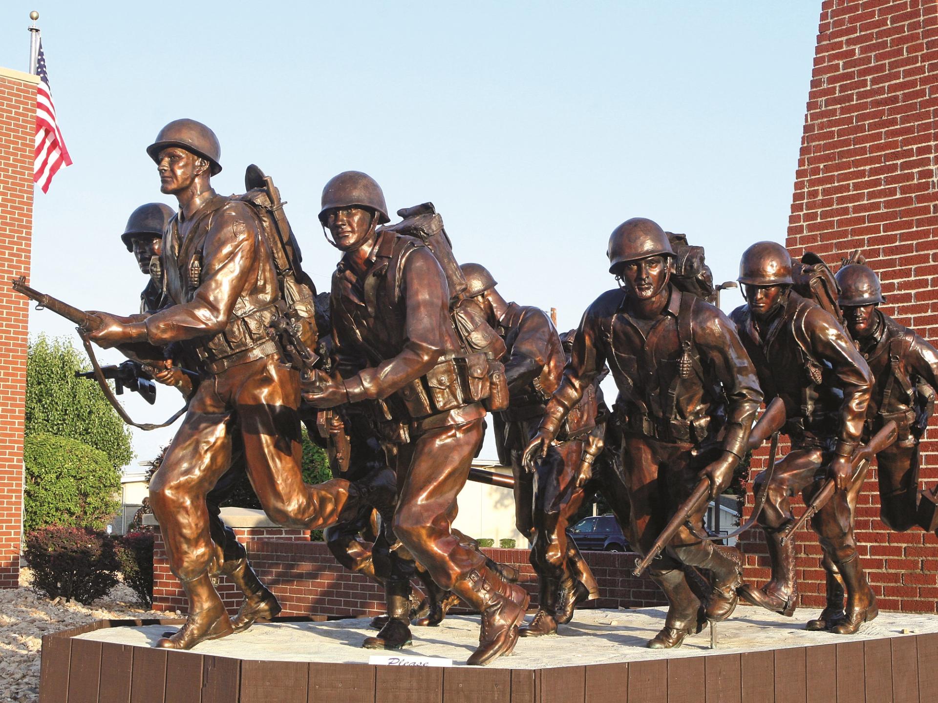 Veterans Memorial Museum - Statue Front